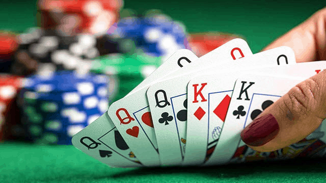 Bẫy đối thủ bởi những mẹo chơi Poker sau đây