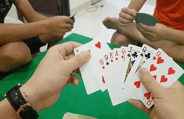 Cách để thắng đối thủ trong game bài truyền thống tiến lên miền Nam