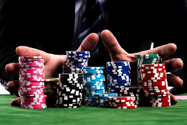 Chỉ các bạn cách luyện tập chơi bài Poker ngay tại nhà hiện nay