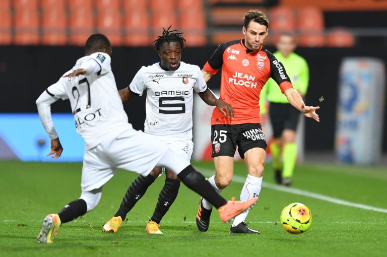 Soi kèo Lorient vs Troyes, 12/03/2023