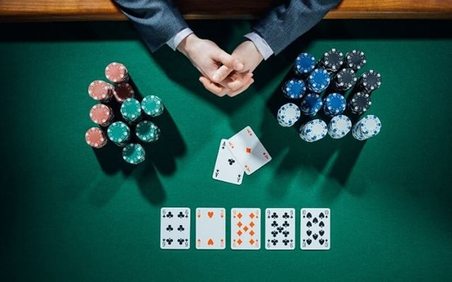 So sánh Poker online 5 và 7 lá chi tiết nhất?