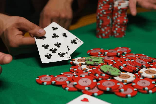 Chơi Blackjack cần tránh đi những sai lầm này để hạn chế số lần thua cược