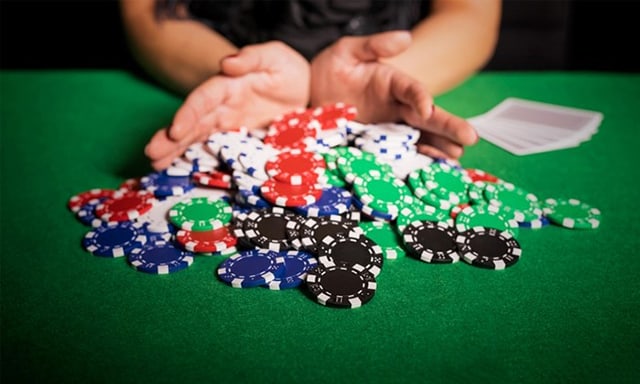 Tránh những lỗi này khi chơi Poker để không bị thua tiền trước đối thủ