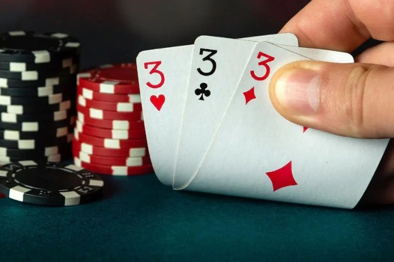 Poker và những cách để có thể kiếm được tiền và thắng mọi đối thủ